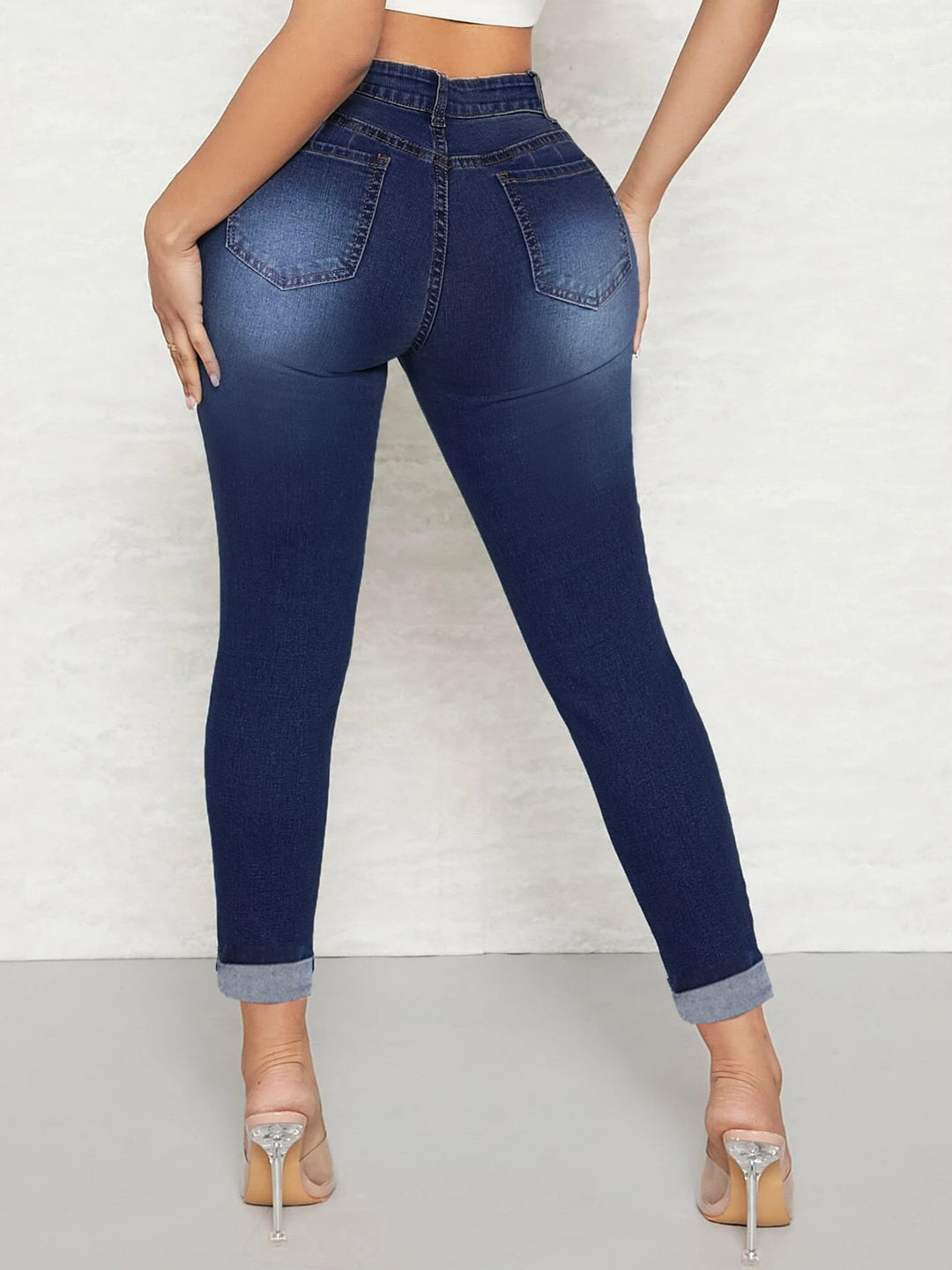 Dame Skinny Jeans i moderigtigt Destroyed-look med højt liv og kropsnær pasform Stilla