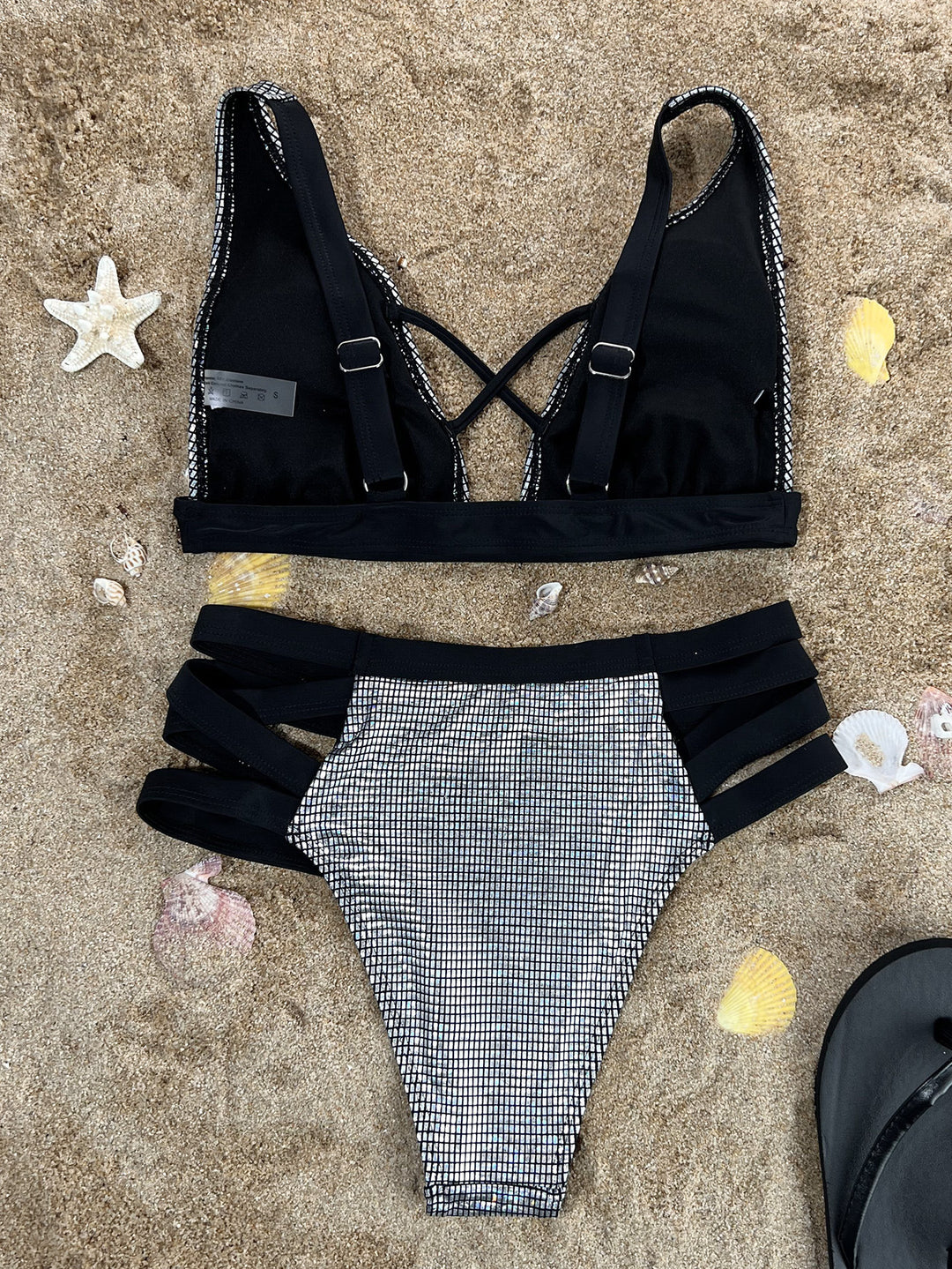 Dame bikini sæt med funklende glimmerdesign og forførende cut-out detaljer Stilla