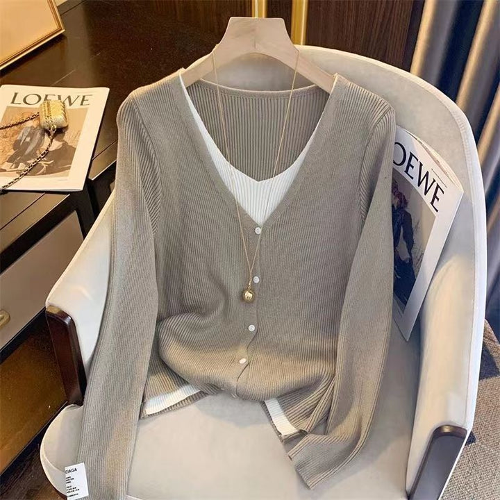 Kvinders elegante cardigan med V-hals og fine knapdetaljer Stilla