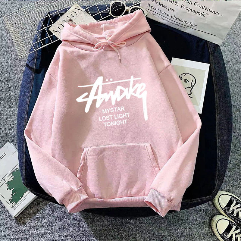 Damer hoodie med moderne skrift Skovae