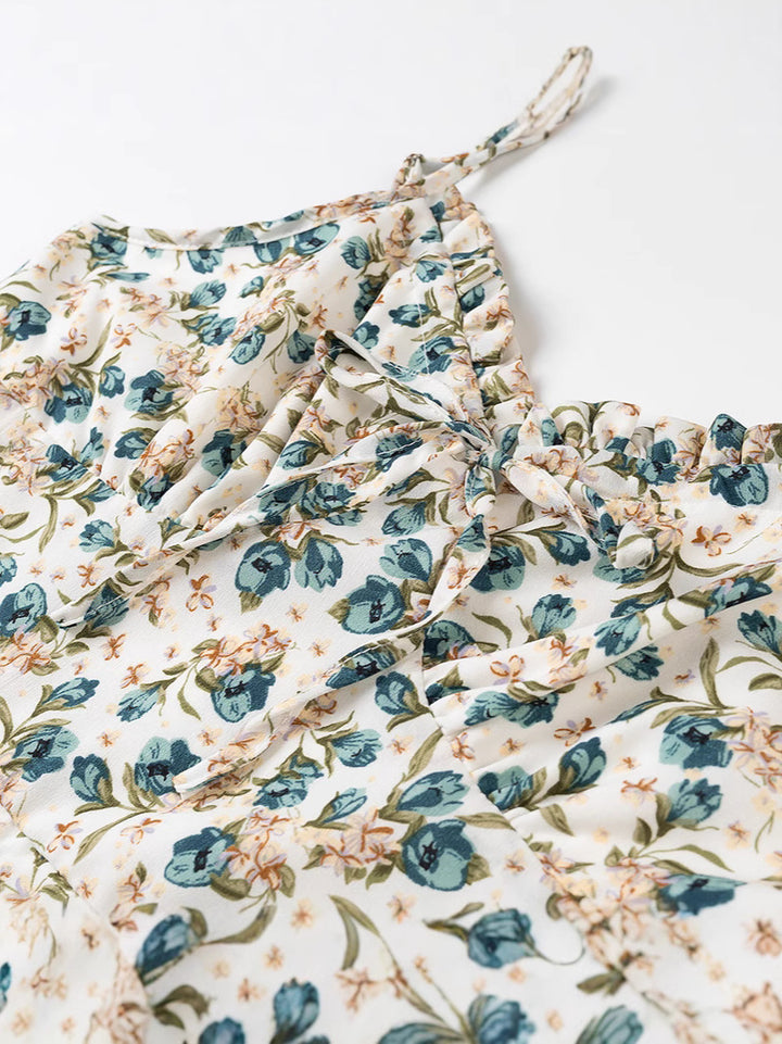 Dame sommerkjole med blomsterprint og delikate rynker Stilla