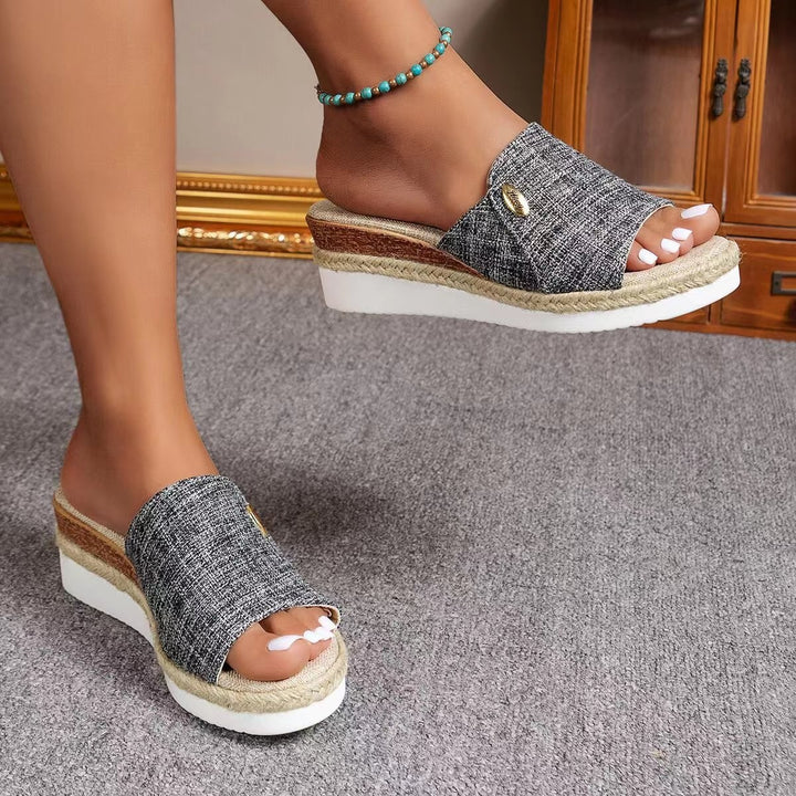 Dame wedge-sandaler med blødt fodseng og stilfuld stofbetræk Stilla