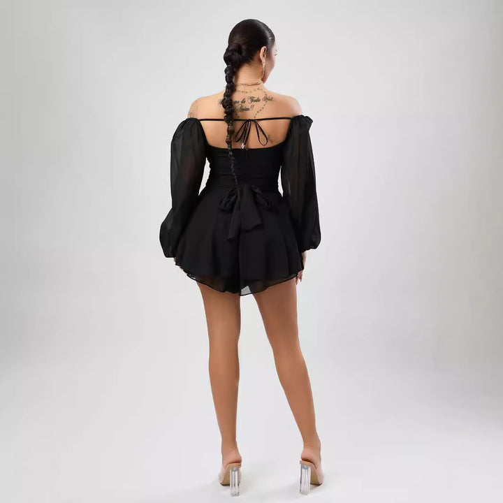 Dame moderigtig Playsuit med rynker og voluminøse ærmer Stilla