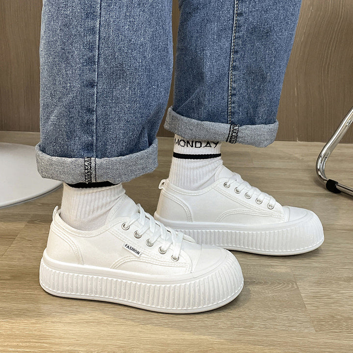 Dame Komfortable Sneakers med tyk skridsikker sål og trendy design Stilla