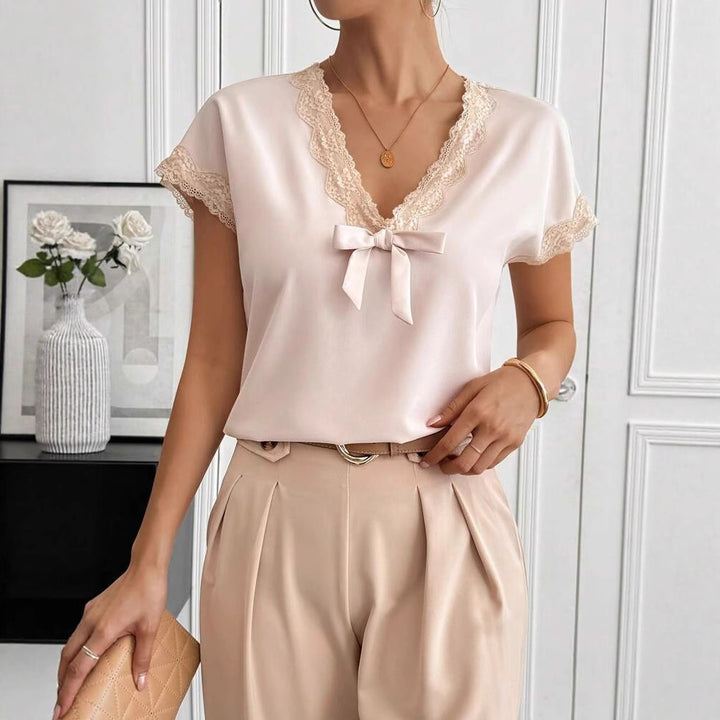 Dame bluse skjorte med floralsk spids søm og satineret finish Stilla