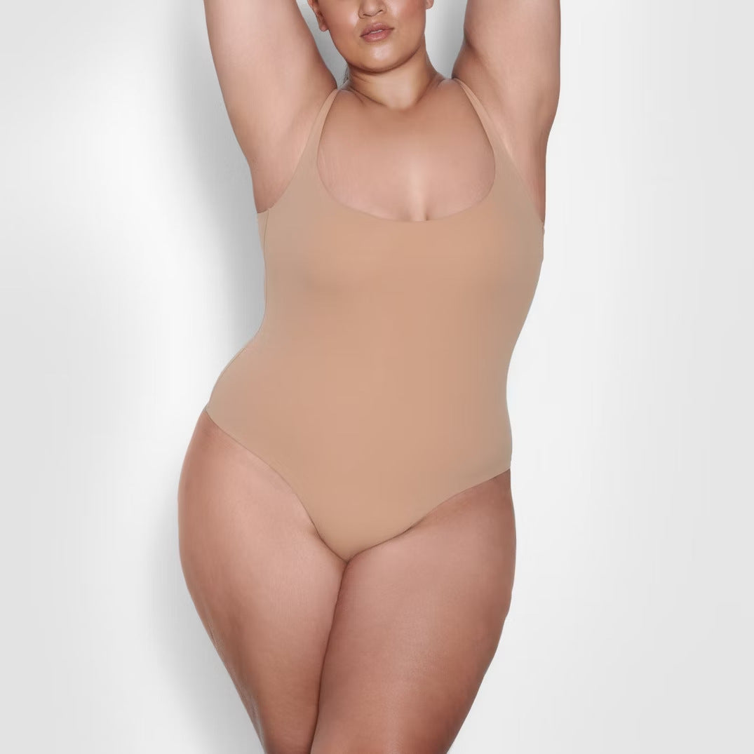 Dame konturformerende body Stilla