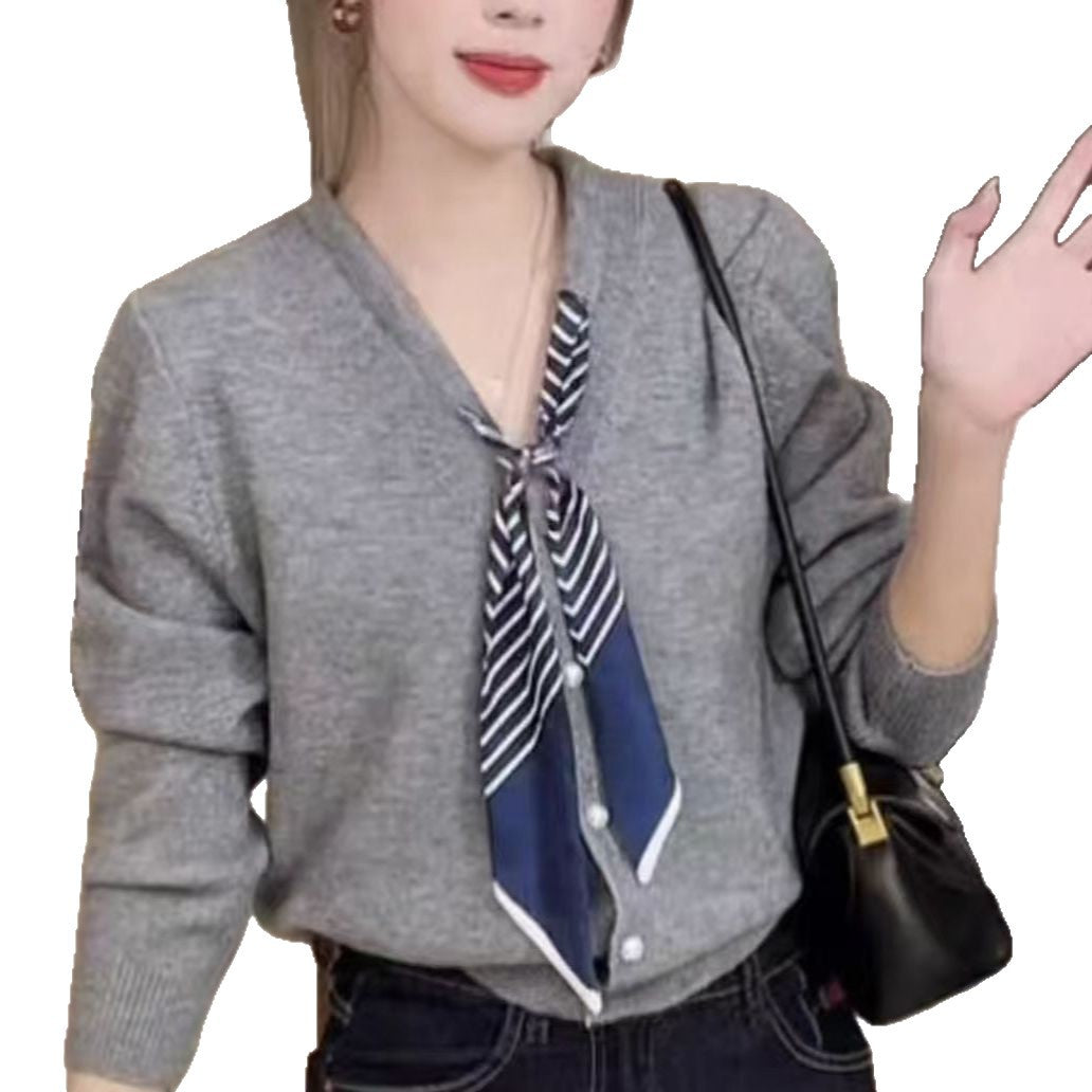 Kvinders elegante sweater med moderne tørklæde Stilla