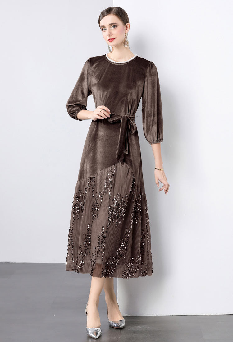 Dame Elegant maxikjole med glitrende velour og kunstneriske udsmykninger Stilla