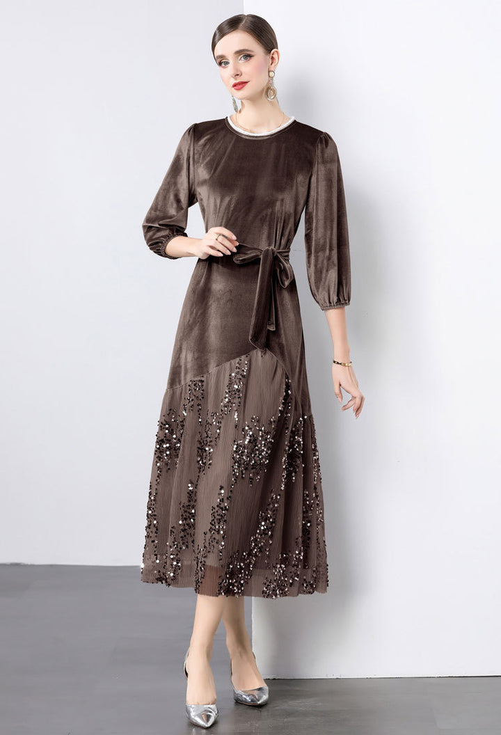 Dame Elegant maxikjole med glitrende velour og kunstneriske udsmykninger Stilla