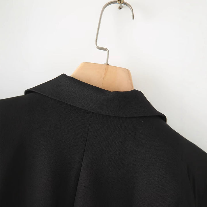 Femme figursyet blazer med lommeudsmykninger Stilla