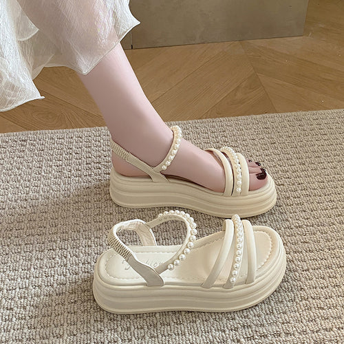 Dame Plateau-sandaler med perleprydet remdesign og skridsikker sål Stilla