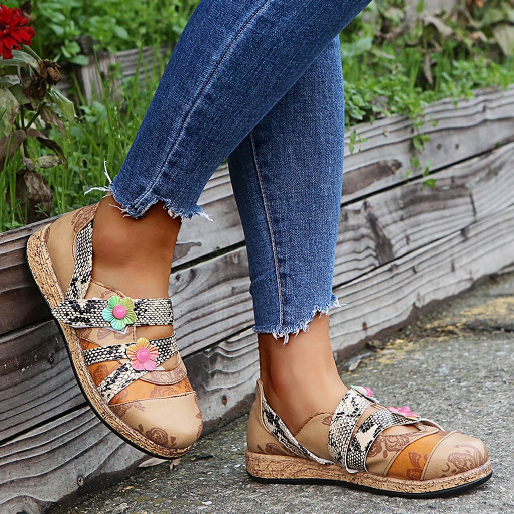 Dame Komfortable Sandaler med floral design og elastiske remme Stilla