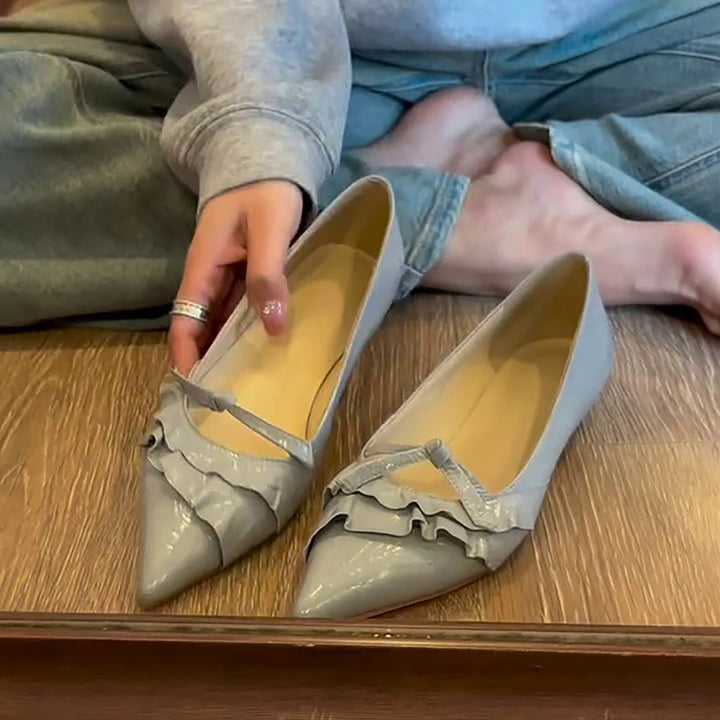 Dame elegante spidse ballerinas med ruffledetail Stilla