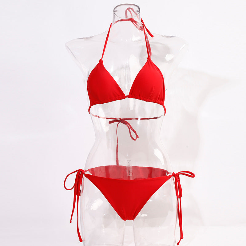 Dame triangel-bikini med justerbare bindebånd og raffinerede detaljer Skovae