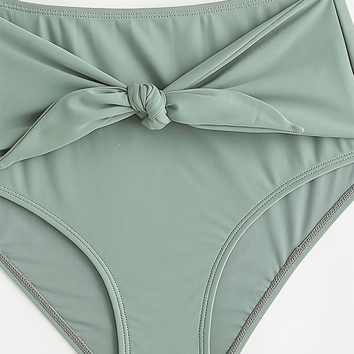 Dame bikini-sæt med voluminøst ruches-top og høj taljeskæring Stilla