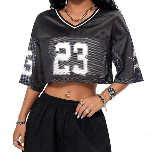 Dame sporty crop top lavet af åndbart mesh-materiale med nummer CD-Skovae