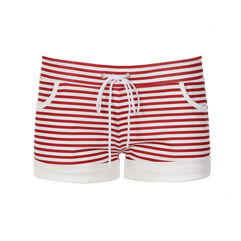 Dame strandshorts med moderne stribemønster og elastisk talje Skovae