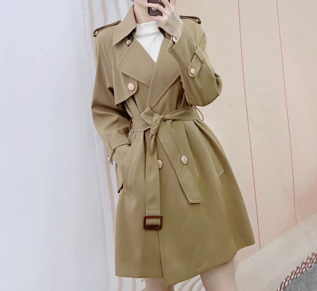Dame elegant trenchcoat med praktiske lommer og stilfuldt bælte Stilla