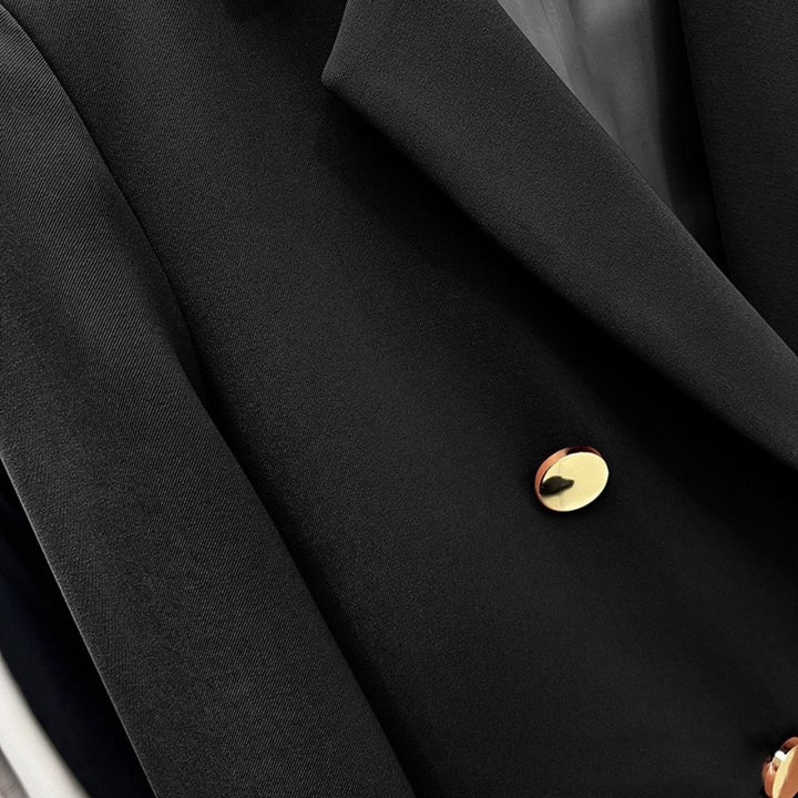 Kvinders elegante og moderne snit blazer med dobbelt knaplukning Stilla