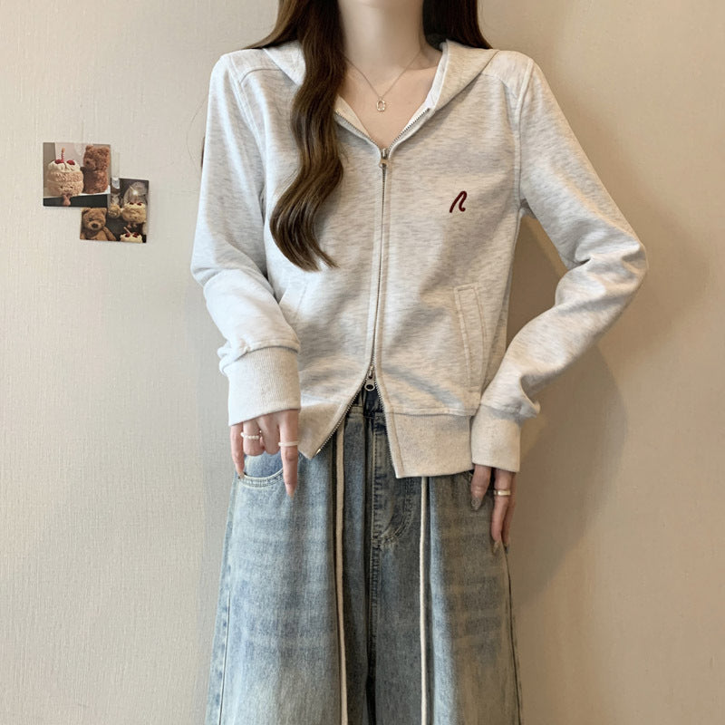 Femme Zip-Up Hoodie med Cropped Design Stilla