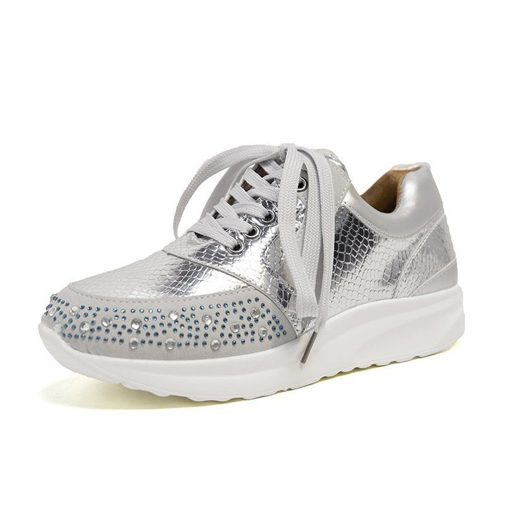 Dame Sneakers med glitrende rhinsten og stilfuld metallic-overflade Stilla