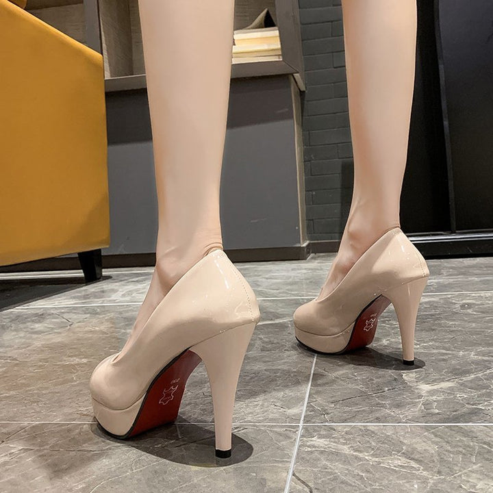 Dame klassisk plateau-pumps med komfortabel polstring og elegant design Stilla