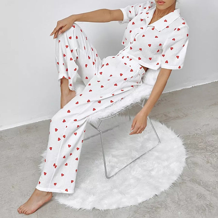 Dame cropped skjorte med hjerte mønster og lette materialer Stilla