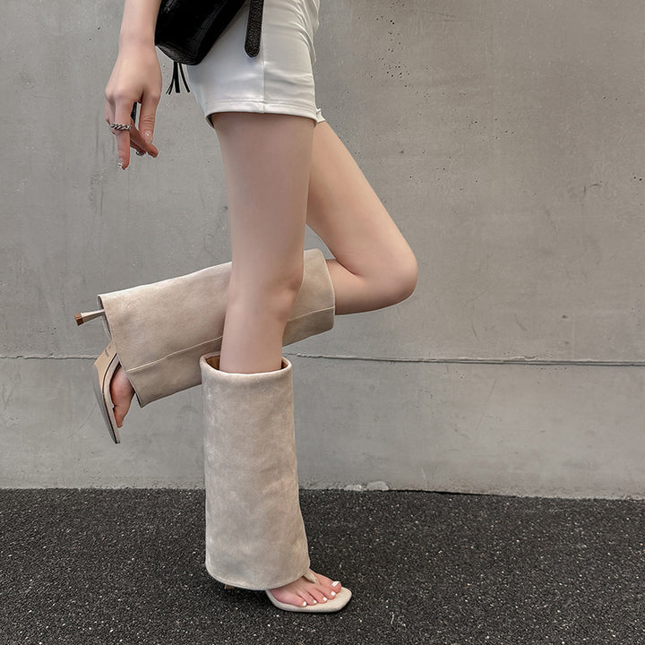 Femme Unique Højhælede Tanga-Sandaler med skulptureret blokhælt  Stilla