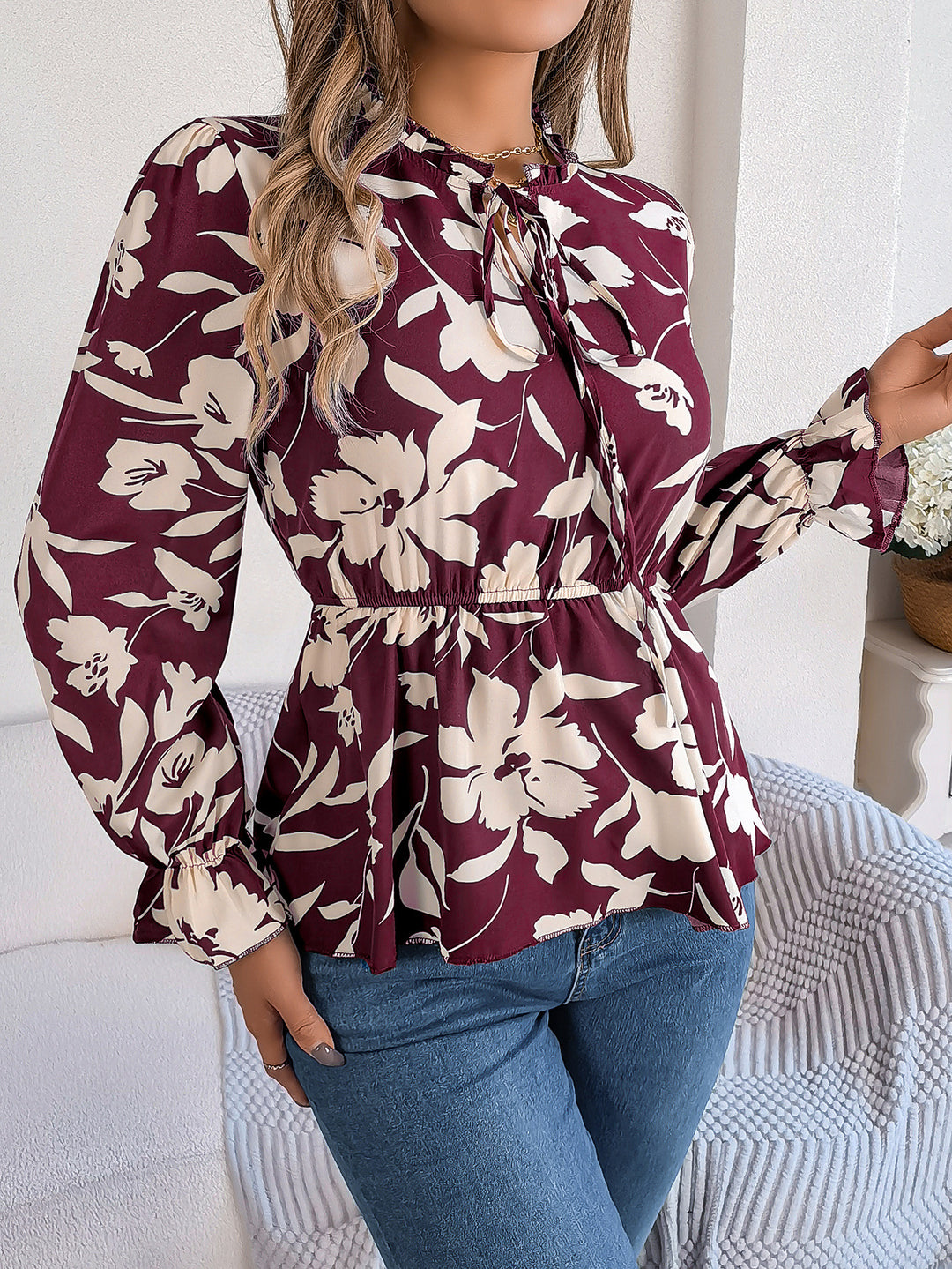 Damebluse med blomsterprint Stilla