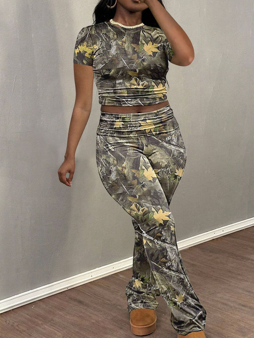 Dame fritidsdragt med floral camouflage-design Stilla
