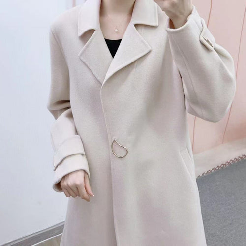 Dame Elegant Oversize Frakke med raffineret knapdetalje og blødt materiale Stilla