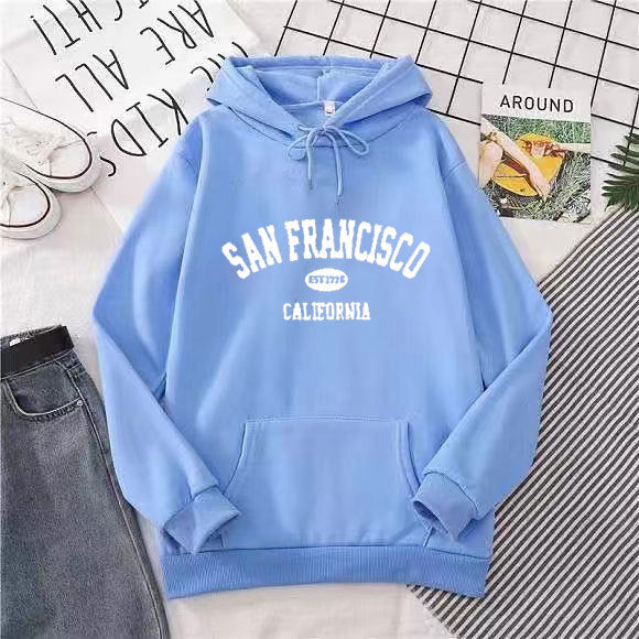 Kvinders hoodie med afslappet San Francisco tryk og behagelig pasform Skovae
