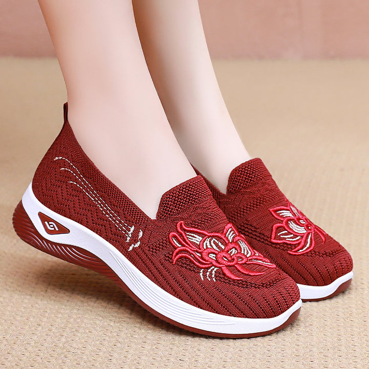 Dame Komfortable Slip-On Sneakers med fint broderi og fleksibelt sålemateriale Stilla