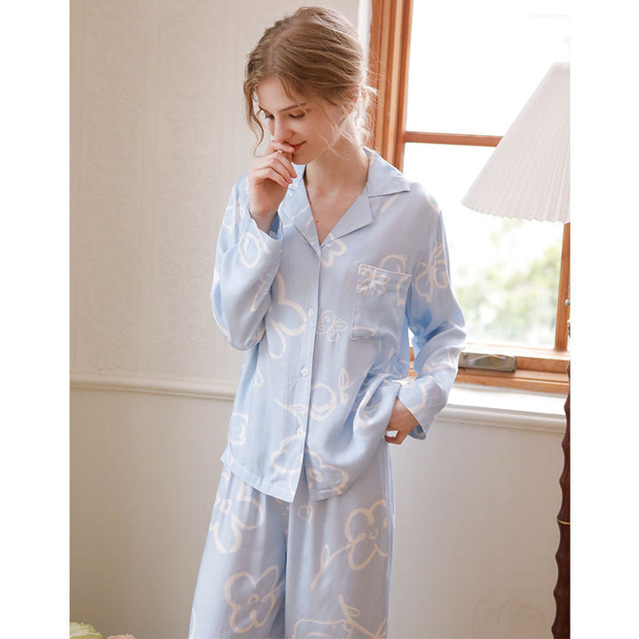 Dame Pyjama-sæt lavet af luftigt, kvalitets Viskosemateriale med blomsterprint Stilla