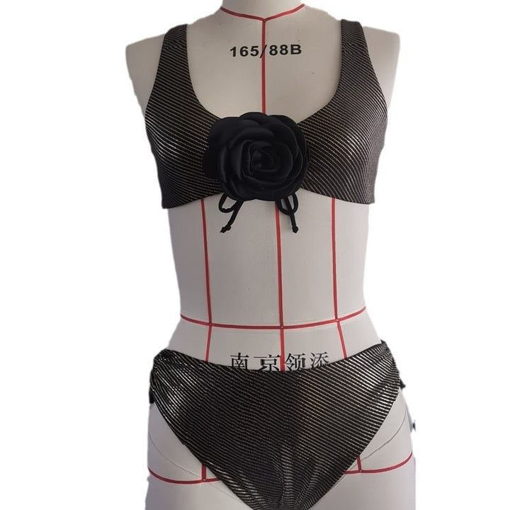 Dame bikini sæt med blomsterapplikation og sporty snit Skovae