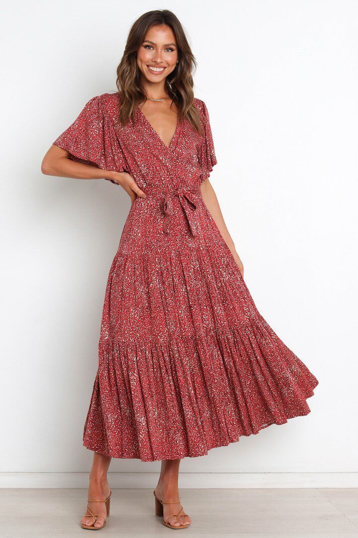 Dame Maxi-Kjole med floralt design og svajende nederdel Stilla
