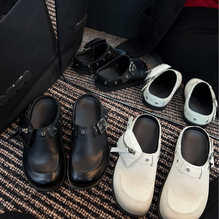 Femme Contemporary Slip-On Buckled Clogs Stilla