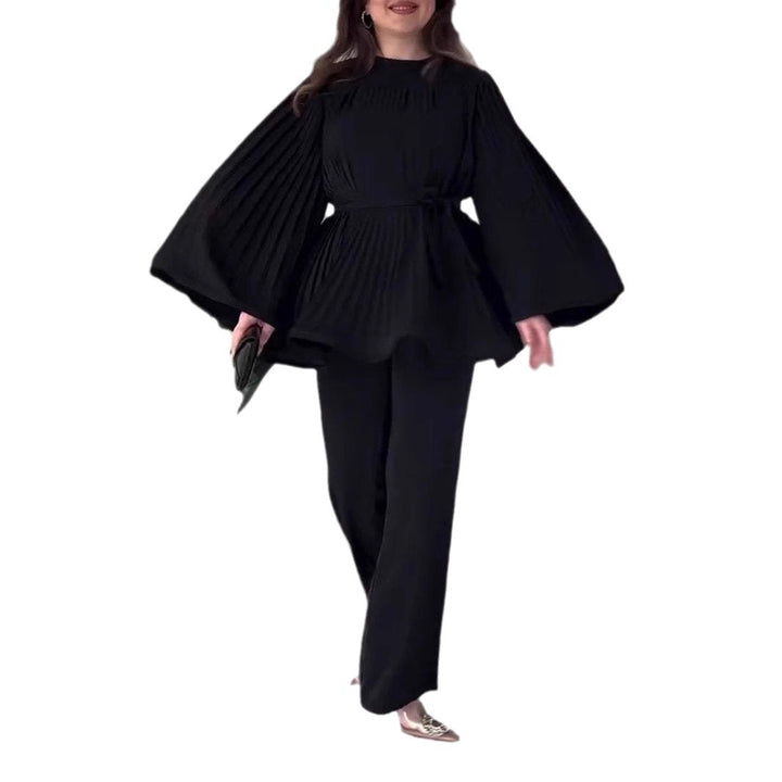 Dame elegant og moderigtigt sæt med vide ærmer og bælt Stilla