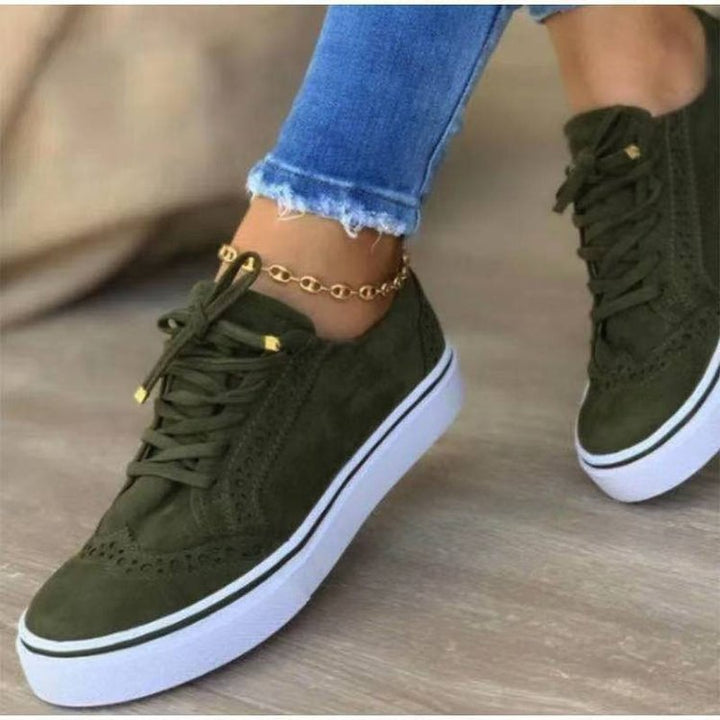 Dame Chic Sneakers med Broguemønster og robust sål Stilla
