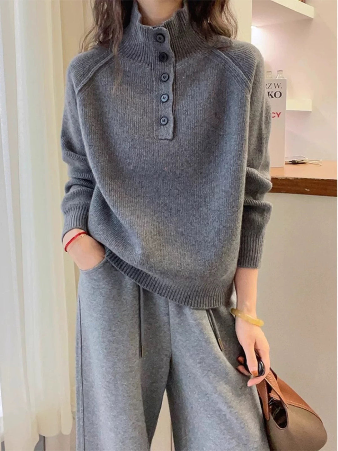 Kvinder Komfortabel Strikket Sweater med Knapliste Stilla