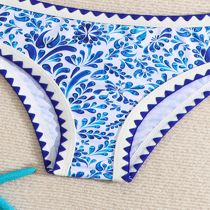 Dame bikini-sæt med blomster mønstre og behagelige stropper Stilla