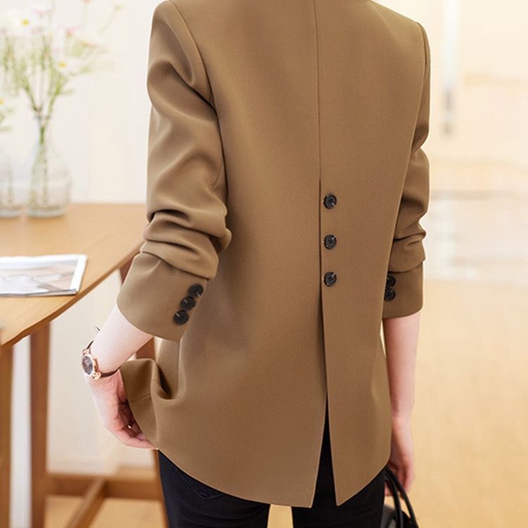 Kvinderne stilfulde blazer med klassisk snit og elegante detaljer Stilla