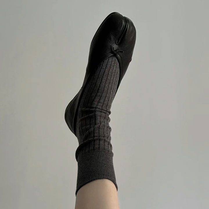 Dame nutidige split-tå ballerinaer Stilla