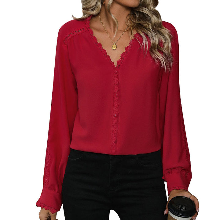 Dame chiffonbluse med fine spidse accenter og knapdetaljer Stilla