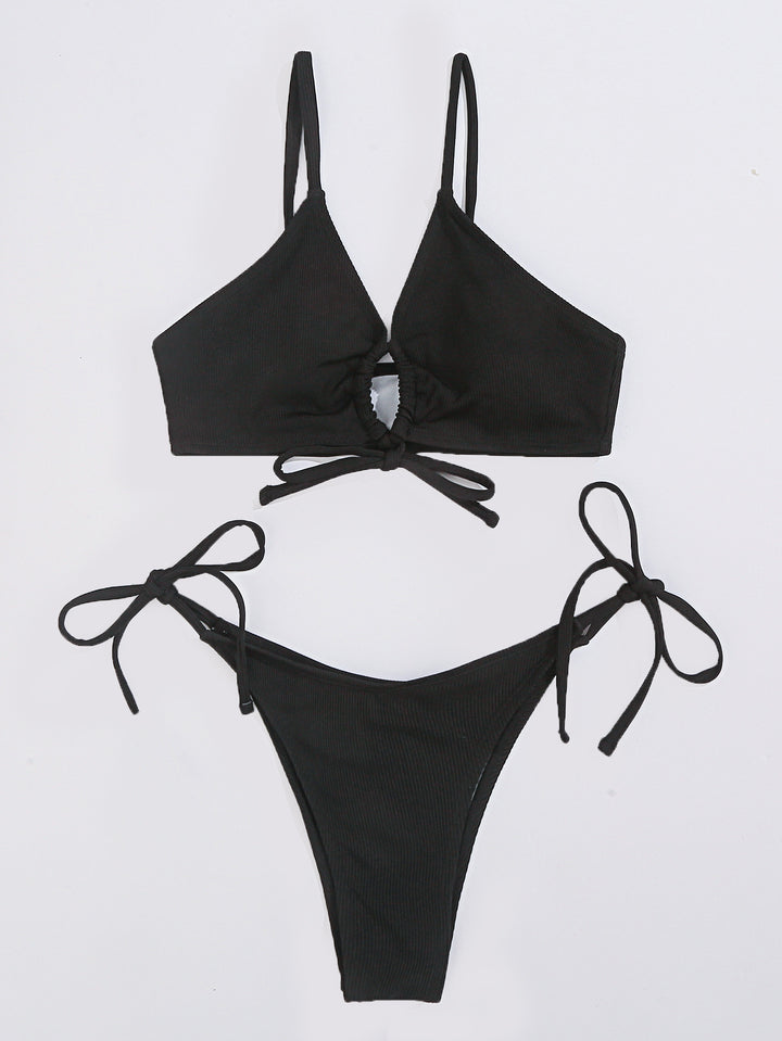 Dame Triangel-Bikini-Sæt med justerbare snørredetaljer og elastisk ribdesign Stilla