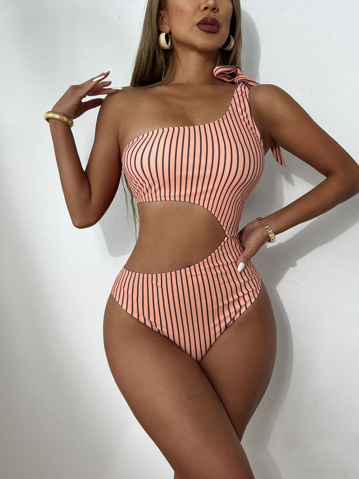 Dame asymmetrisk Cut-Out Badedragt Stilla