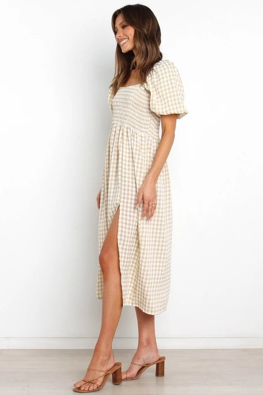 Dame Gingham Midi Kjole med rynket overdel og puffærmer Stilla