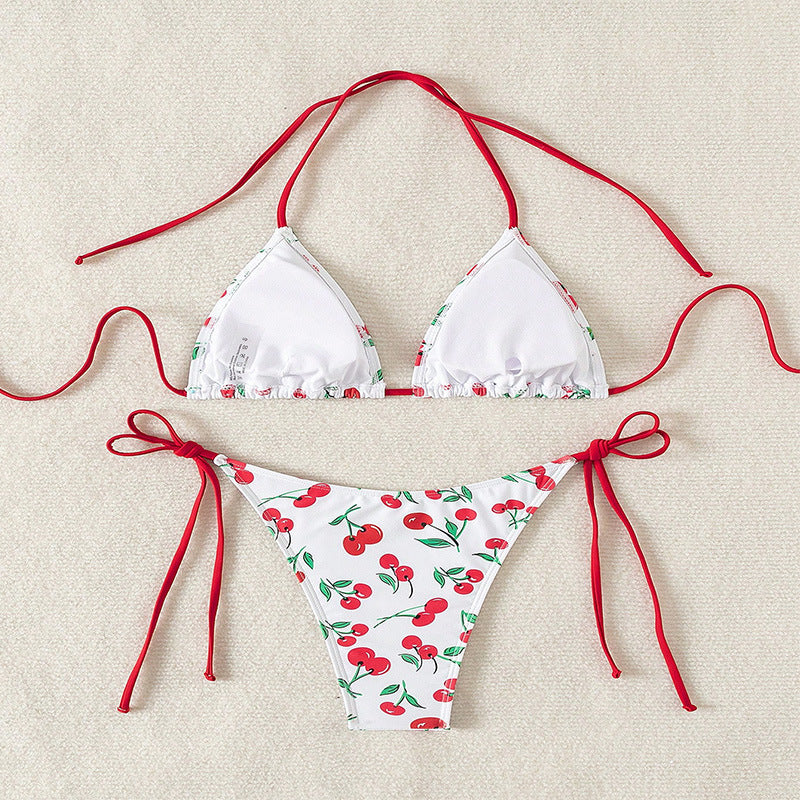 Dame triangle bikini med munter kirsebærdesign og justerbare bindebånd Skovae
