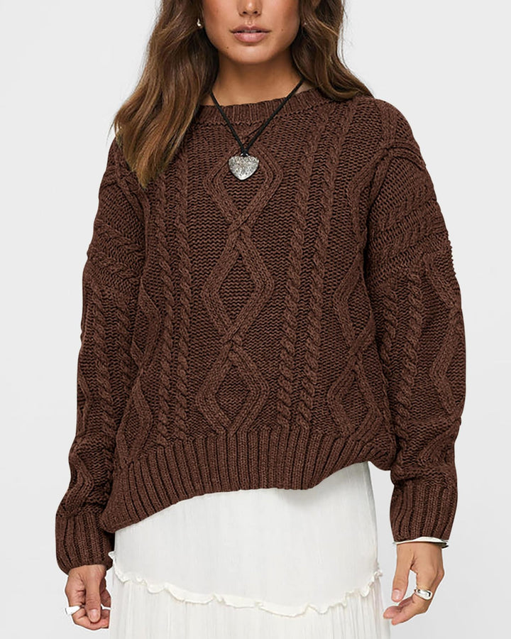 Kvinnernes chunky strikkede sweater med kabeldesign Stilla