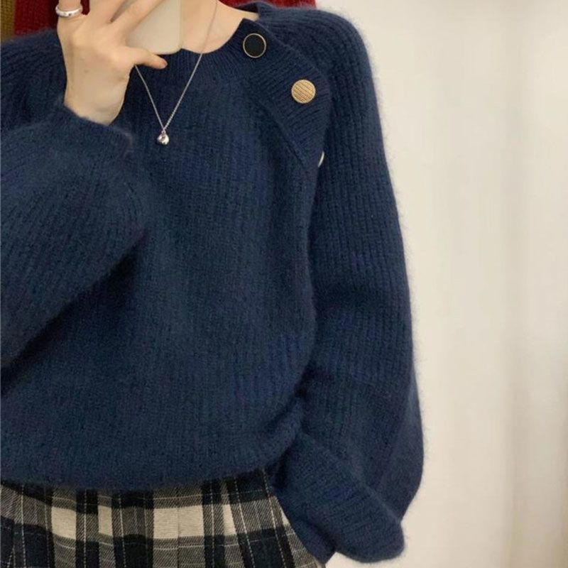 Kvindernes elegante og komfortable strikket sweater med dekorative knapper Stilla